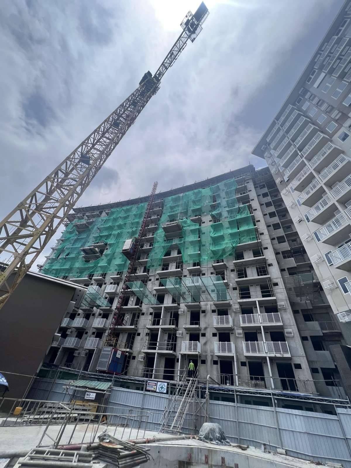 I-Land Residences Sucat’s Olive Tower façade.